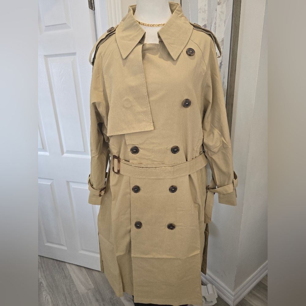 💥SOLD💥Trench Coat